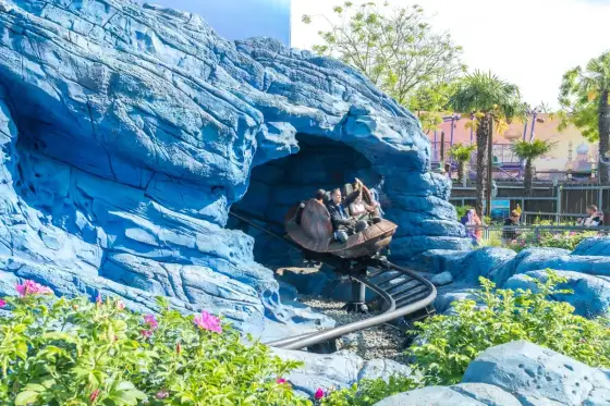 Montañas rusas Disneyland París - Guía para no perderte